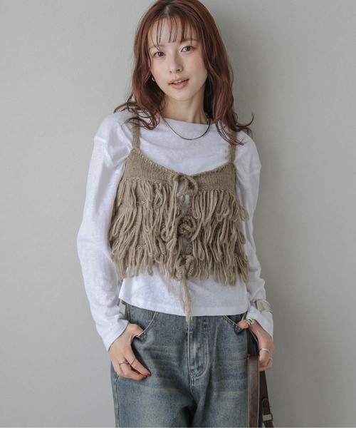 AMELY(エミリー)の「ループフリンジニットビスチェ(キャミソール・レディース・モカ/ブラック/アイボリー/グレー・フリー)」の15枚目の写真