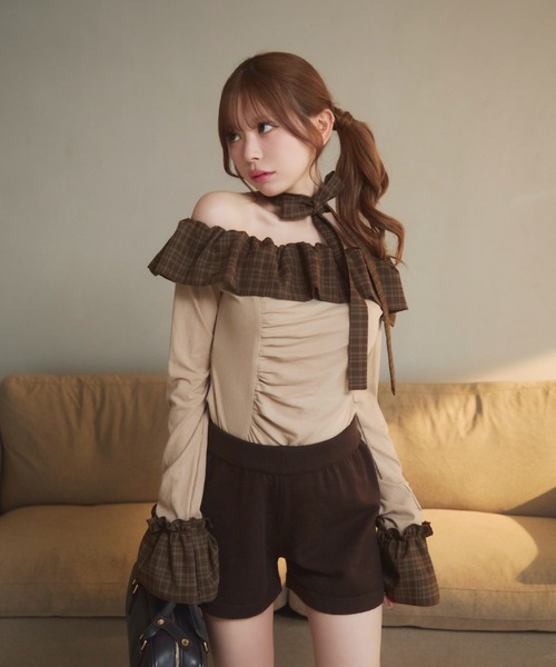 Andequal フリルオフショルダートップス Andequal フリルオフショルダートップス