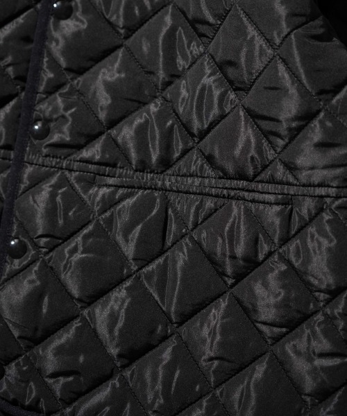 PENNEYS（ぺニーズ）の「PENNEY'S ぺニーズ / THE FOX STANDARD QUILT CREW CARDIGAN（ナイロンジャケット・メンズ・ネイビー/グレー/ブラック/ブラウン・MEDIUM/LARGE）」の19枚目の写真