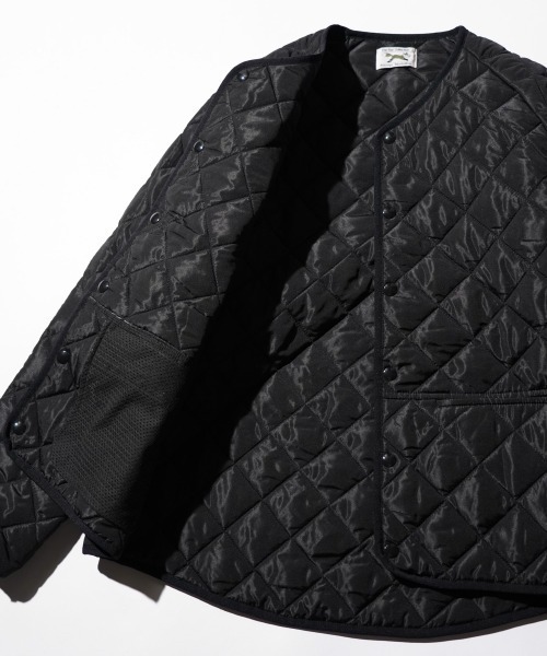 PENNEYS（ぺニーズ）の「PENNEY'S ぺニーズ / THE FOX STANDARD QUILT CREW CARDIGAN（ナイロンジャケット・メンズ・ネイビー/グレー/ブラック/ブラウン・MEDIUM/LARGE）」の16枚目の写真