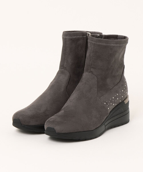 UnReef(アンリーフ)の「ストレッチウェッジショートブーツ(ブーツ・レディース・ブラック/ベージュ/グレー・24.5cm/24.0cm/23.5cm/23.0cm/22.5cm)」の2枚目の写真