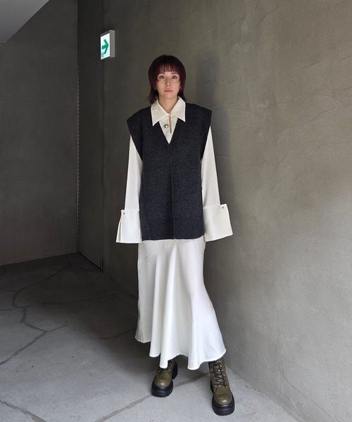 Ameri（アメリ）の「KNIT VEST SET SATIN DRESS（ドレス）」 - WEAR