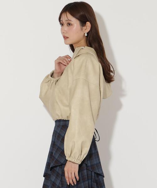 AND COUTURE(アンドクチュール)の「フェイクレザーブルゾン(ブルゾン・レディース・ベージュ/ブラック/ブラウン・FREE)」の18枚目の写真