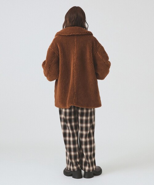 Ray BEAMS（レイビームス）の「ボア ビッグ ポケット ハーフ コート（その他アウター・レディース・ダークブラウン/オフホワイト・0/1）」の9枚目の写真