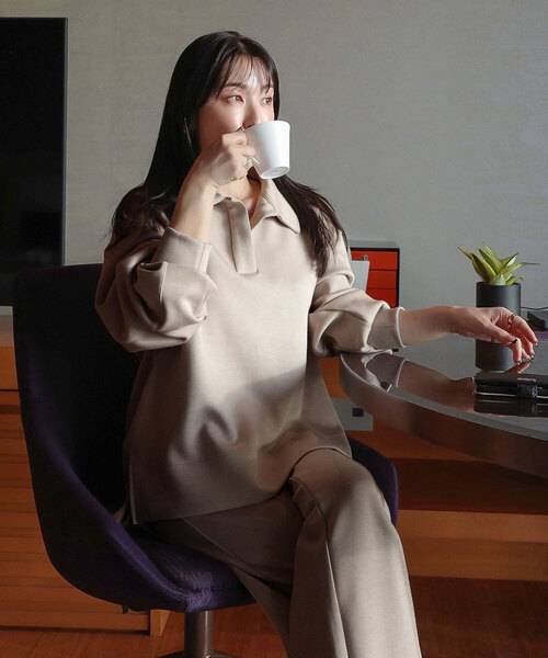 KOBE LETTUCE（コウベレタス）の「［ Yuumiさんコラボ ］ダンボールポロトップス（スウェット・レディース・ネイビー/グレイッシュベージュ/ブラック/オフホワイト・M）」の3枚目の写真