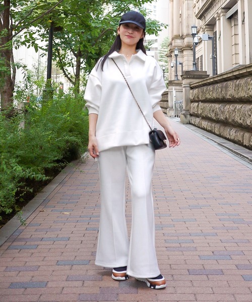 KOBE LETTUCE（コウベレタス）の「［ Yuumiさんコラボ ］ダンボールポロトップス（スウェット・レディース・ネイビー/グレイッシュベージュ/ブラック/オフホワイト・M）」の6枚目の写真