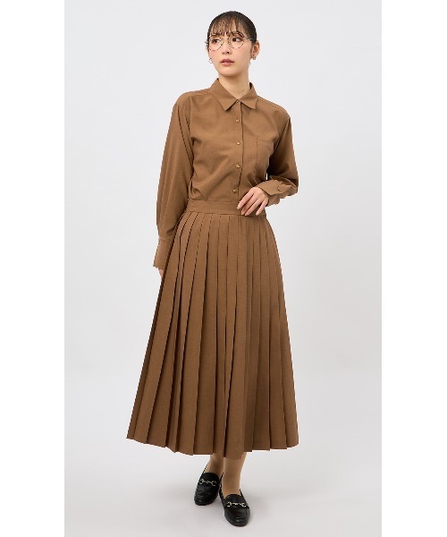 AOYAMA(アオヤマ)の「ちょうどいいかっちり見えシャツアップ企画!レギュラーカラーブラウス(シャツ/ブラウス・レディース・キャメル・M)」の2枚目の写真