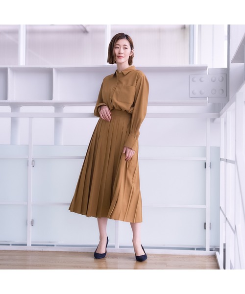 AOYAMA(アオヤマ)の「ちょうどいいかっちり見えシャツアップ企画!レギュラーカラーブラウス(シャツ/ブラウス・レディース・キャメル・M)」の11枚目の写真