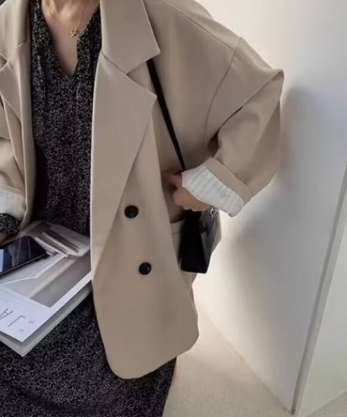 cammie(キャミー)の「ダブルブレストブレザー(テーラードジャケット・レディース・ブラック/オフホワイト/ブラウン・M/L)」の5枚目の写真