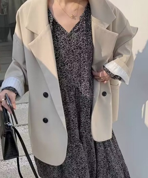 cammie(キャミー)の「ダブルブレストブレザー(テーラードジャケット・レディース・ブラック/オフホワイト/ブラウン・M/L)」の4枚目の写真