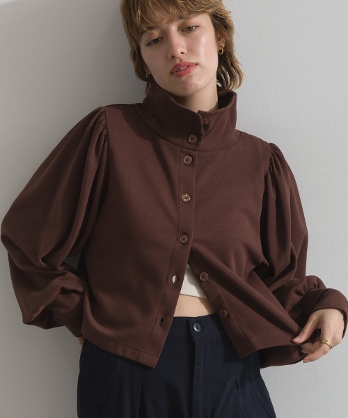 enhaut(アンオート)の「天竺編みスウェッティ パフスリーブ クロップド丈 カーディガン(Tシャツ/カットソー・レディース・ブラック/杢グレー/ブルー/ブラウン/レッド・FREE)」の4枚目の写真
