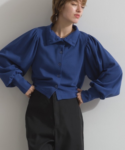 enhaut(アンオート)の「天竺編みスウェッティ パフスリーブ クロップド丈 カーディガン(Tシャツ/カットソー・レディース・ブラック/杢グレー/ブルー/ブラウン/レッド・FREE)」の5枚目の写真