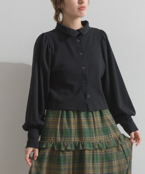 enhaut(アンオート)の「天竺編みスウェッティ パフスリーブ クロップド丈 カーディガン(Tシャツ/カットソー・レディース・ブラック/杢グレー/ブルー/ブラウン/レッド・FREE)」の7枚目の写真