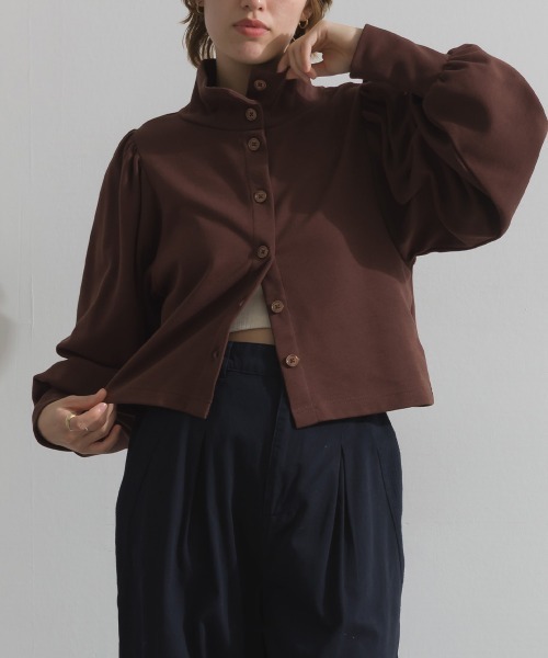 enhaut(アンオート)の「天竺編みスウェッティ パフスリーブ クロップド丈 カーディガン(Tシャツ/カットソー・レディース・ブラック/杢グレー/ブルー/ブラウン/レッド・FREE)」の15枚目の写真