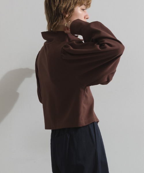 enhaut(アンオート)の「天竺編みスウェッティ パフスリーブ クロップド丈 カーディガン(Tシャツ/カットソー・レディース・ブラック/杢グレー/ブルー/ブラウン/レッド・FREE)」の16枚目の写真