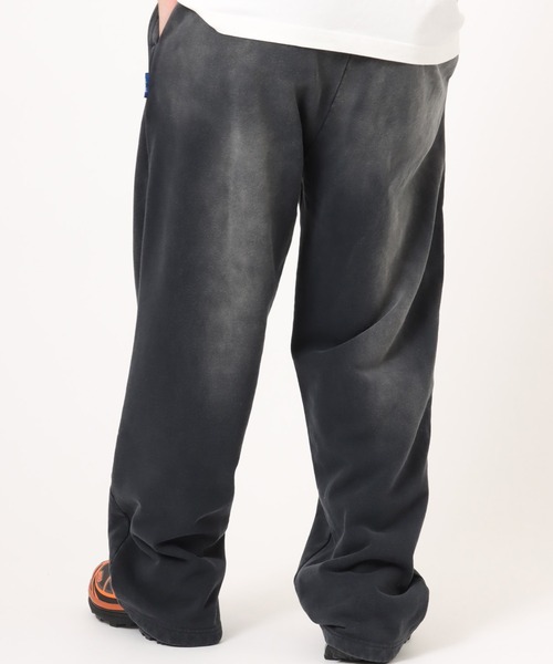 atmos(アトモス)の「atmos Fade Color Sweat Pants / アトモス フェード カラー スウェット パンツ(その他パンツ・メンズ・ベージュ/ブラック/ブルー・M/L/XL)」の16枚目の写真