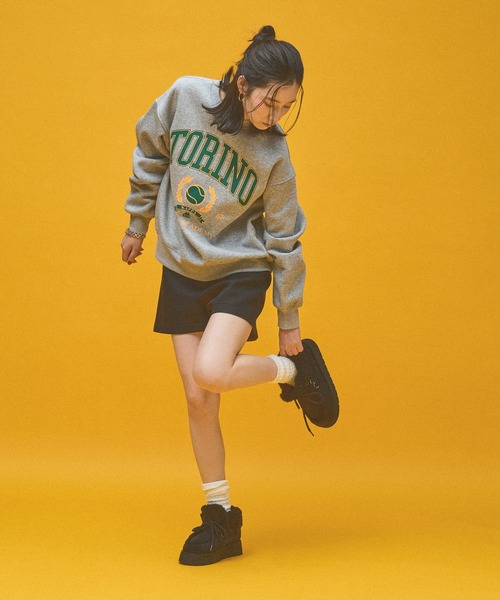 Kappa(カッパ)の「≪Kappa×and ST ウェルネスクラブ≫Tennis Clubデザインスウェット (ユニセックス)(スウェット・レディース・ブラック/ホワイト/グレー・LARGE/SMALL/MEDIUM)」の15枚目の写真