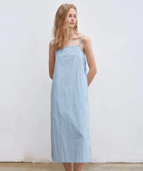 NICK&NICOLE(ニックアンドニコール)の「MOOD SLEEVELESS LONG DRESS_SKY BLUE(ワンピース・レディース・その他・FREE)」の2枚目の写真