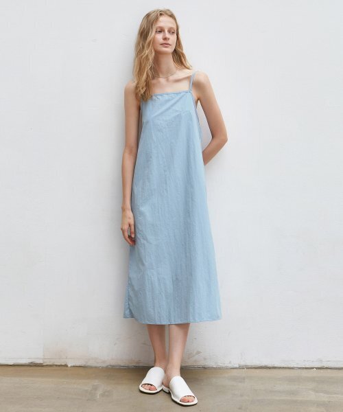 NICK&NICOLE(ニックアンドニコール)の「MOOD SLEEVELESS LONG DRESS_SKY BLUE(ワンピース・レディース・その他・FREE)」の4枚目の写真