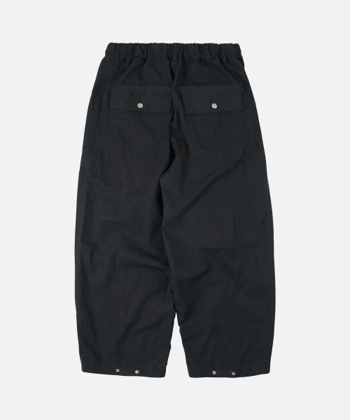 FRIZMWORKS(フリズムワークス)の「FOLD FATIGUE WIDE PANTS _ BLACK(その他パンツ・メンズ・その他・SMALL/MEDIUM/LARGE/X-LARGE)」の2枚目の写真