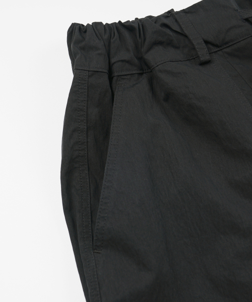 FRIZMWORKS(フリズムワークス)の「FOLD FATIGUE WIDE PANTS _ BLACK(その他パンツ・メンズ・その他・SMALL/MEDIUM/LARGE/X-LARGE)」の4枚目の写真