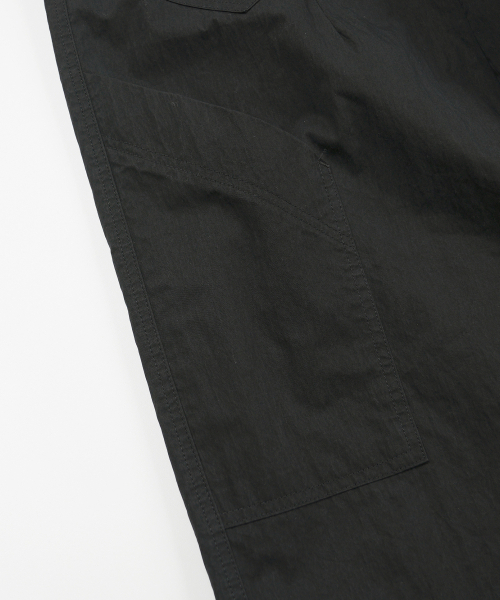 FRIZMWORKS(フリズムワークス)の「FOLD FATIGUE WIDE PANTS _ BLACK(その他パンツ・メンズ・その他・SMALL/MEDIUM/LARGE/X-LARGE)」の6枚目の写真
