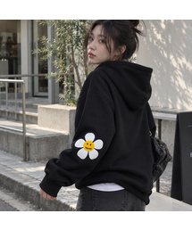 [UNISEX]エルボーフラワードットワンポイントホワイトクリップフードティー_ブラック