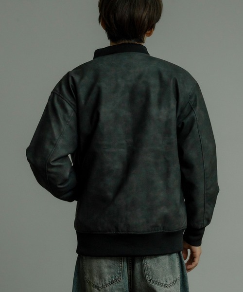 improves(インプローブス)の「スエード調 MA-1 ジャケット(MA-1・メンズ・ブラック/グレー・MEDIUM/LARGE)」の6枚目の写真