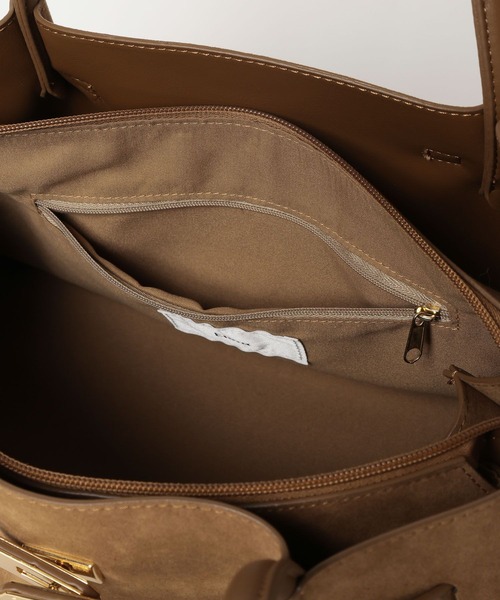 Elura(エルーラ)の「ワイドリュクスベルトトート(ハンドバッグ・レディース・ブラック/キャメル・FREE)」の13枚目の写真