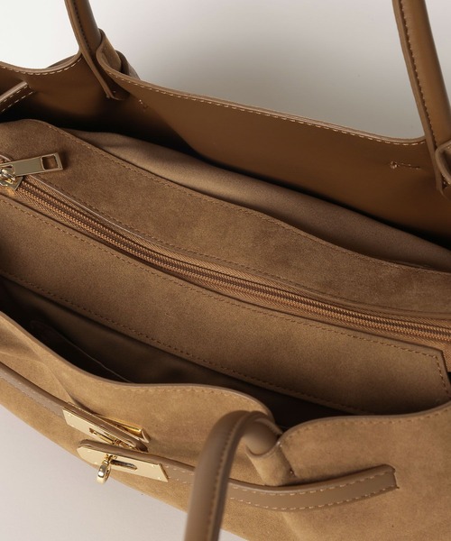 Elura(エルーラ)の「ワイドリュクスベルトトート(ハンドバッグ・レディース・ブラック/キャメル・FREE)」の11枚目の写真