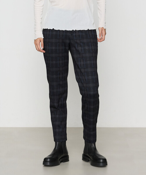 Gabardine K.T（ギャバジンケーティー）の「〔 +サイズ 〕 ハイテンション のびのびあったか裏起毛パンツ（その他パンツ・レディース・ライトグレー系・13号）」の11枚目の写真