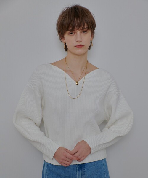 allureville(アルアバイル)の「ハートネックプルオーバー(ニット/セーター・レディース・ライトピンク/ブルー/オフホワイト・2)」の1枚目の写真