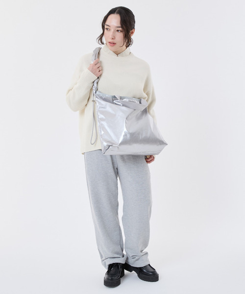 LeSportsac(レスポートサック)の「GH DAILY TOTE フロストシルバーシャイン(トートバッグ・レディース・シルバー・FREE)」の3枚目の写真