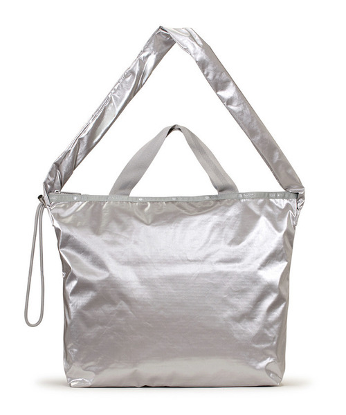 LeSportsac(レスポートサック)の「GH DAILY TOTE フロストシルバーシャイン(トートバッグ・レディース・シルバー・FREE)」の9枚目の写真
