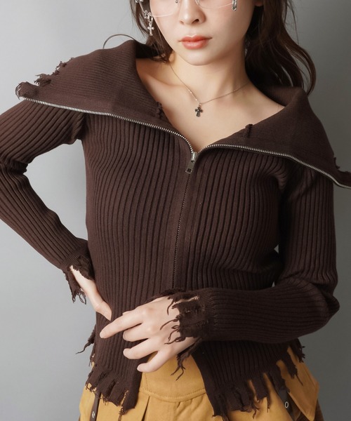 SPINNS(スピンズ)の「ダメージオフショルジップニット(ニット/セーター・レディース・ブラウン/ブラック/グレー・ONESIZE)」の15枚目の写真
