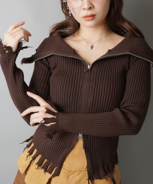 SPINNS(スピンズ)の「ダメージオフショルジップニット(ニット/セーター・レディース・ブラウン/ブラック/グレー・ONESIZE)」の16枚目の写真