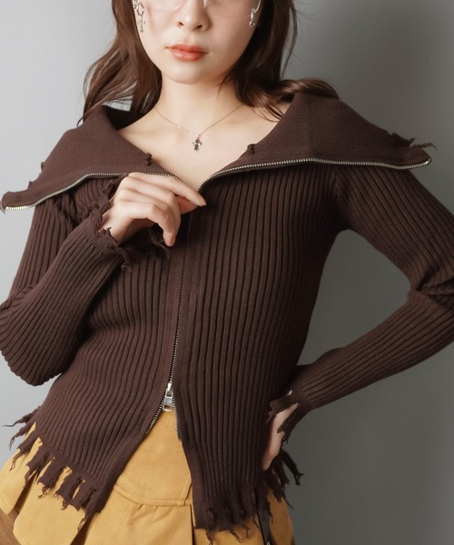 SPINNS(スピンズ)の「ダメージオフショルジップニット(ニット/セーター・レディース・ブラウン/ブラック/グレー・ONESIZE)」の17枚目の写真