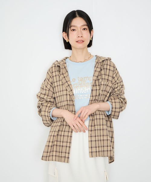 Mac-House(マックハウス)の「Idnes フードネルチェックシャツ(シャツ/ブラウス・レディース・グレー系1/グレー系2/ブラウン系・FREE)」の3枚目の写真