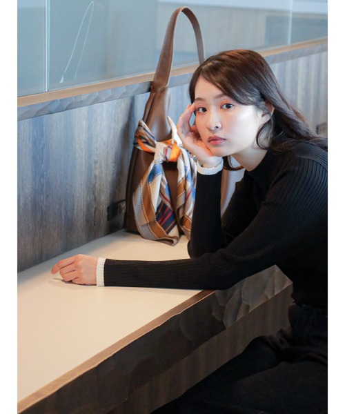 Te chichi（テチチ）の「【ZOZO限定】配色リブニットプルオーバー（ニット/セーター・レディース・グリーン/レッド/グレー/クリーム/オフホワイト/モカ/ラベンダー/ネイビー/ブラック/サックスブルー・F）」の20枚目の写真