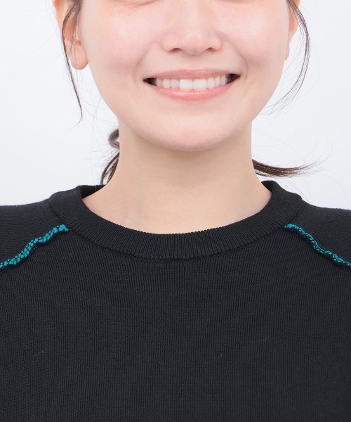 チチカカ（チチカカ）の「サンフェイスエンブロイダリー スウェットライクニットプルオーバー（ニット/セーター・レディース・ブラック/マスタード/ライトブルー・FREE）」の10枚目の写真