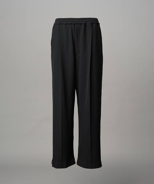 MAISON SPECIAL(メゾンスペシャル)の「《UNISEX》Omega Rib Pin Tuck Prime-Wide Pants/オメガリブピンタックプライムワイドパンツ【MAISON SPECIAL/メゾンスペシャル】■セットアップ対応■(スラックス・メンズ・グレー/チャコールグレー/ブラック・0/1/2)」の4枚目の写真
