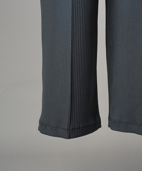 MAISON SPECIAL(メゾンスペシャル)の「《UNISEX》Omega Rib Pin Tuck Prime-Wide Pants/オメガリブピンタックプライムワイドパンツ【MAISON SPECIAL/メゾンスペシャル】■セットアップ対応■(スラックス・メンズ・グレー/チャコールグレー/ブラック・0/1/2)」の11枚目の写真