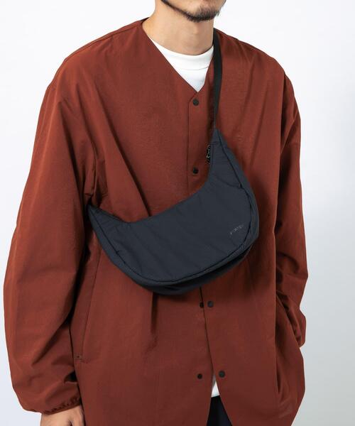 EKAL(エカル)の「Pertex バナナショルダーバック(ショルダーバッグ・メンズ・グレー/ブラック・ONE)」の18枚目の写真