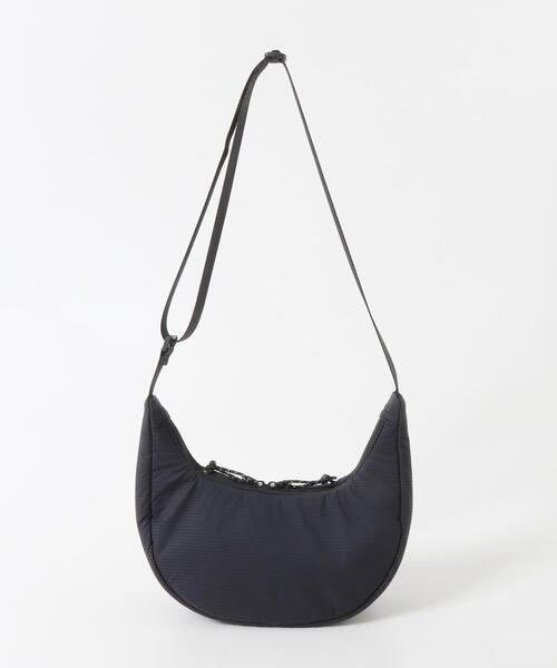 EKAL(エカル)の「Pertex バナナショルダーバック(ショルダーバッグ・メンズ・グレー/ブラック・ONE)」の17枚目の写真