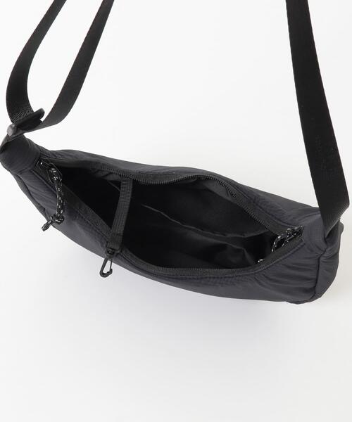 EKAL(エカル)の「Pertex バナナショルダーバック(ショルダーバッグ・メンズ・グレー/ブラック・ONE)」の7枚目の写真