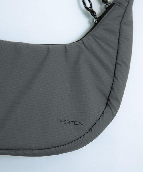 EKAL(エカル)の「Pertex バナナショルダーバック(ショルダーバッグ・メンズ・グレー/ブラック・ONE)」の14枚目の写真