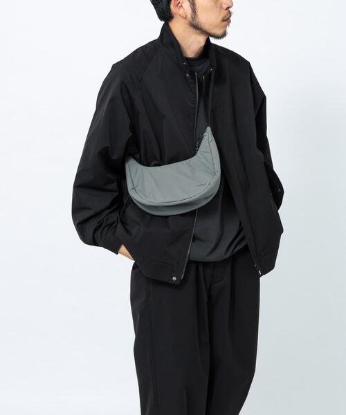 EKAL(エカル)の「Pertex バナナショルダーバック(ショルダーバッグ・メンズ・グレー/ブラック・ONE)」の16枚目の写真