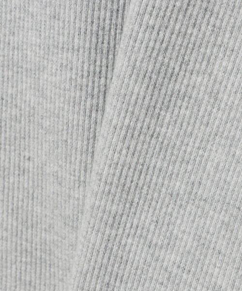 BEAMS HEART（ビームスハート）の「カップ付き クロップド タンク（タンクトップ・レディース・ライトグレー/チャコールグレー/オフホワイト・MEDIUM/SMALL）」の6枚目の写真