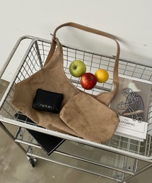 UNDERSTATEMENTs（アンダーステイトメント）の「スエードトーンバッグ/ロゴプレート付き（ショルダーバッグ）」