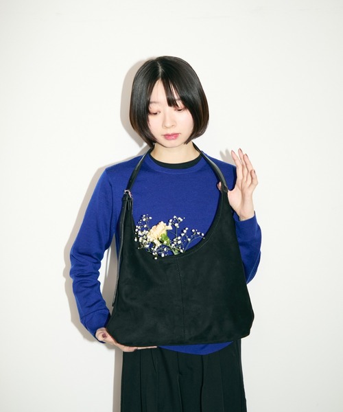 TONER（トナー）の「スエードトーンバッグ/ロゴプレート付き（ショルダーバッグ・レディース・ブラック/ベージュ/ブラウン・FREE）」の13枚目の写真